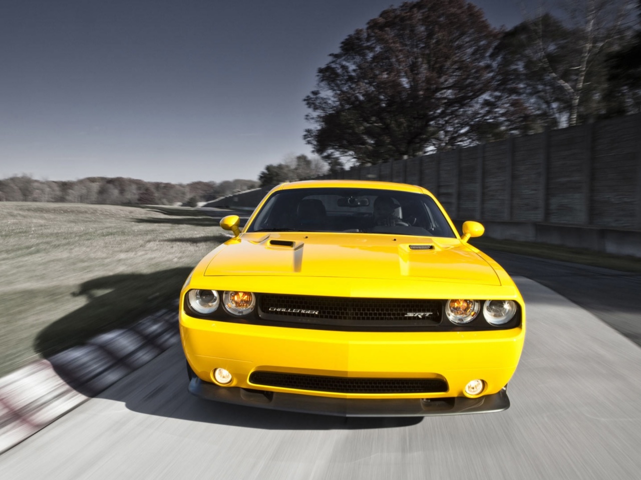 Sfondi Dodge Challenger SRT8 392 1280x960