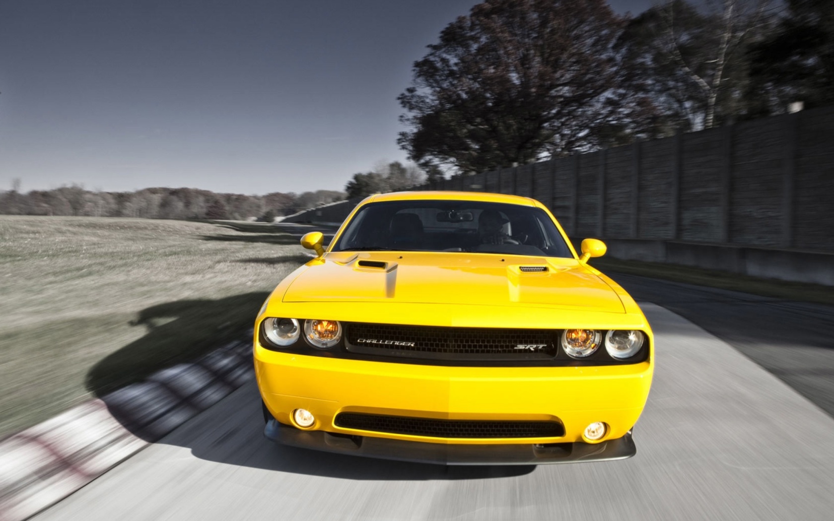 Fondo de pantalla Dodge Challenger SRT8 392 1680x1050