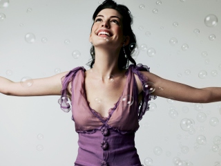 Das Anne Hathaway Wallpaper 320x240