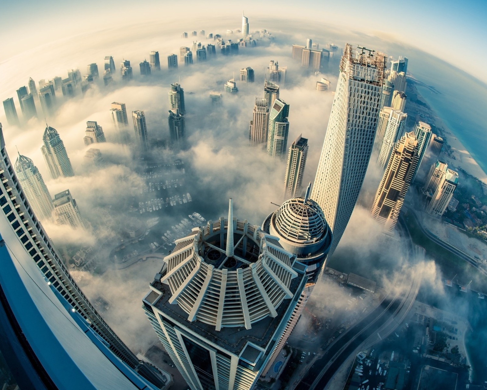 Sfondi UAE Dubai Clouds 1600x1280