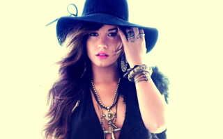 Demi Lovato - Obrázkek zdarma pro Samsung Galaxy A3