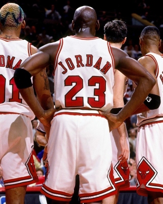 Kostenloses Chicago Bulls with Jordan, Pippen, Rodman Wallpaper für 132x176