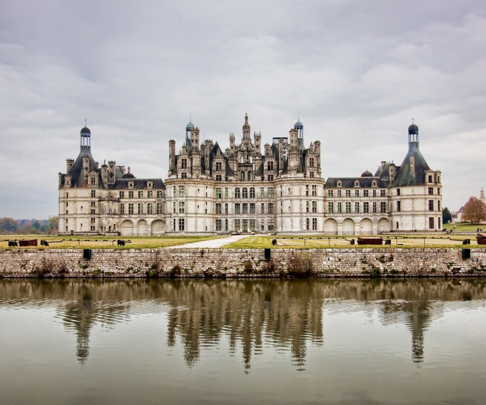 Обои Chateau de Chambord French Renaissance Castle 960x800