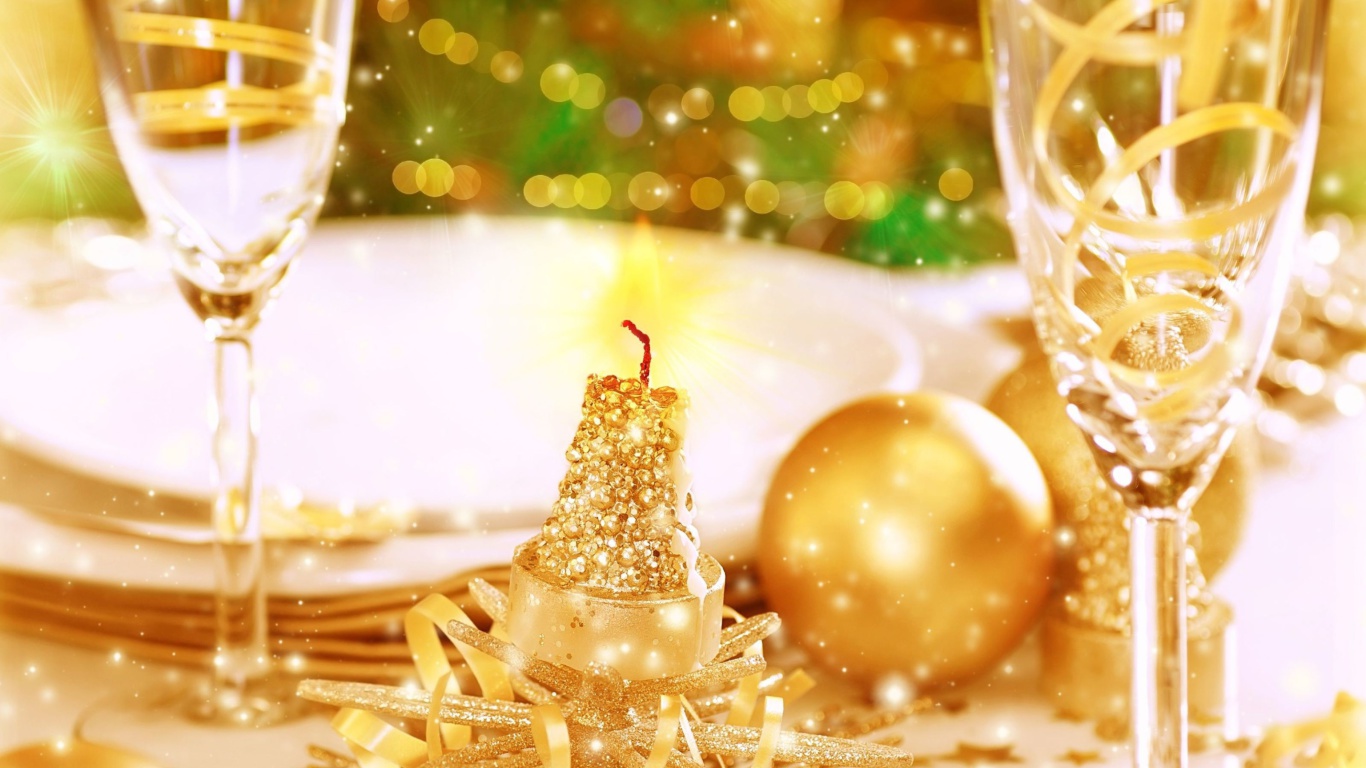 Sfondi Gold Christmas Decorations 1366x768