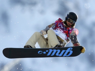 Sfondi Kaitlyn Farrington American Snowboarder 320x240