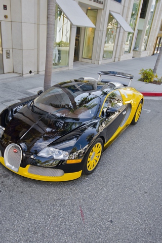 Обои Bugatti Veyron 320x480