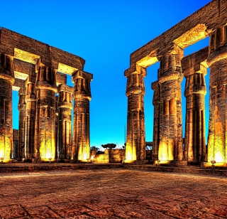 Kostenloses Luxor In Egypt Wallpaper für iPad 2
