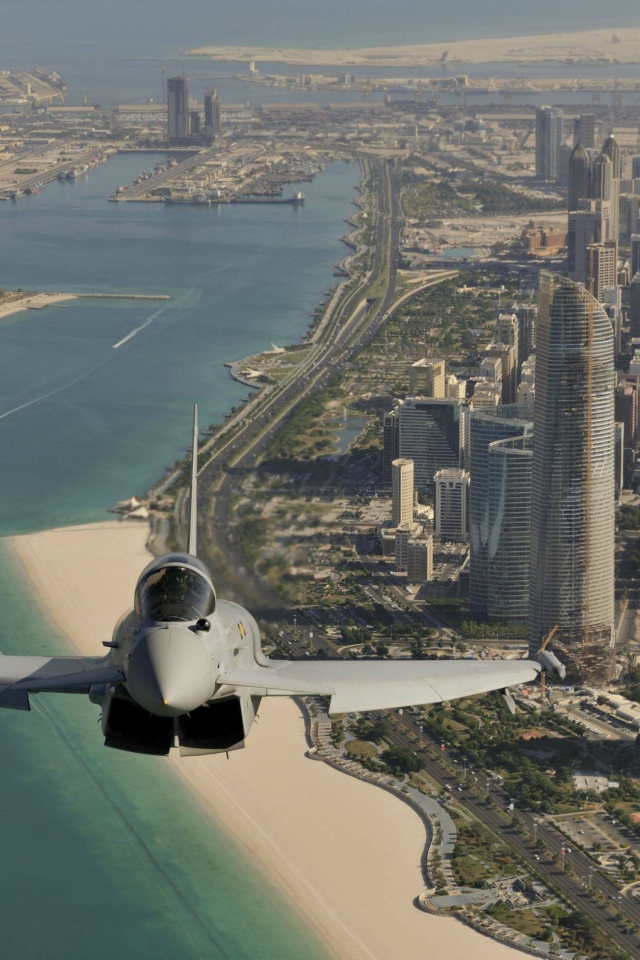 Fondo de pantalla Eurofighter Typhoon Above Dubai 640x960