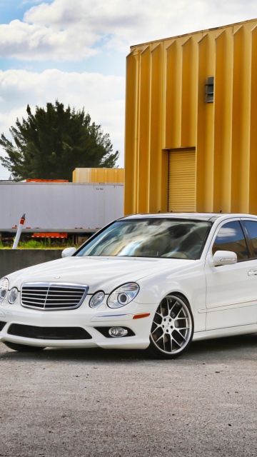 Mercedes Benz E350 wallpaper 360x640