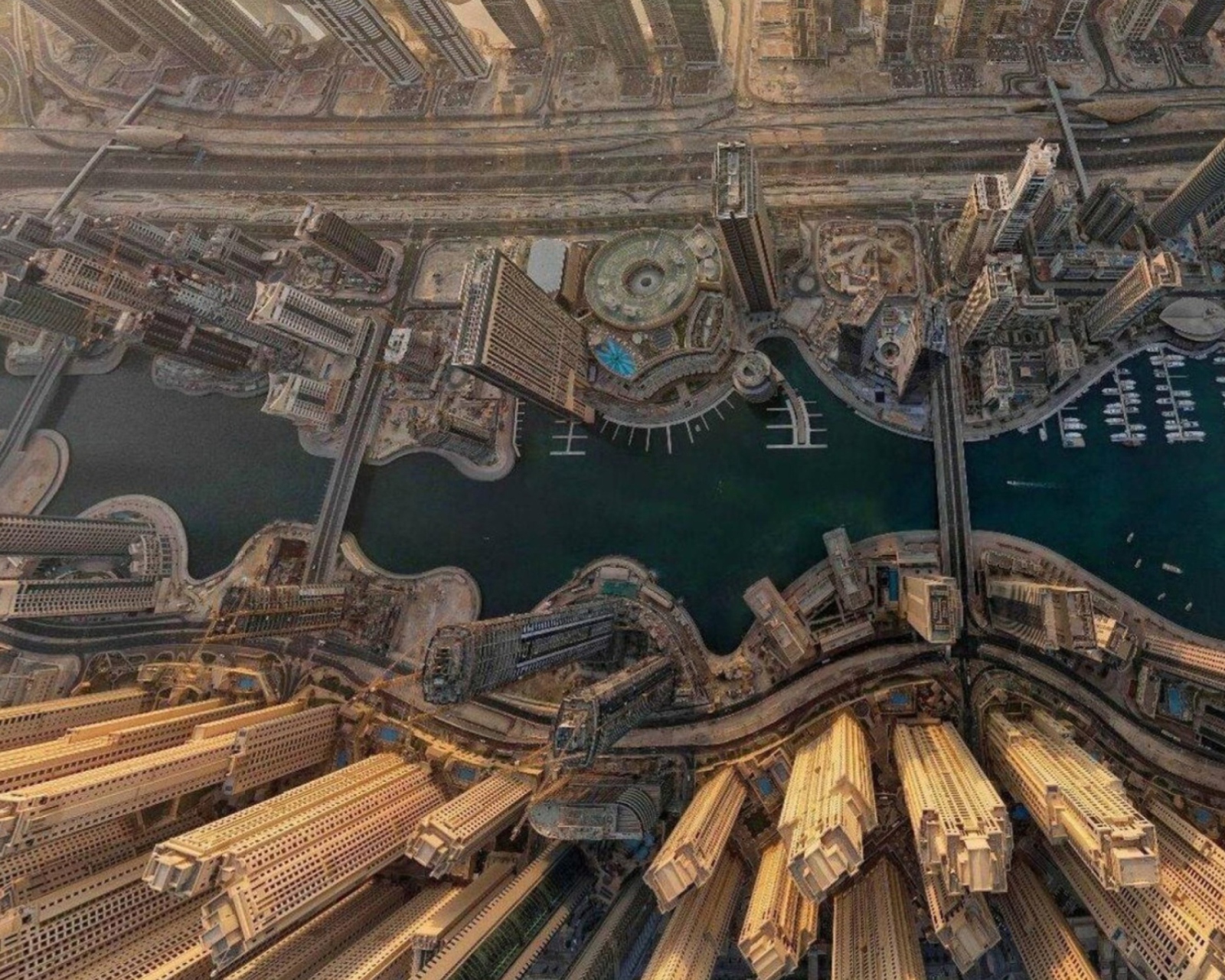 Dubai screenshot #1 1600x1280