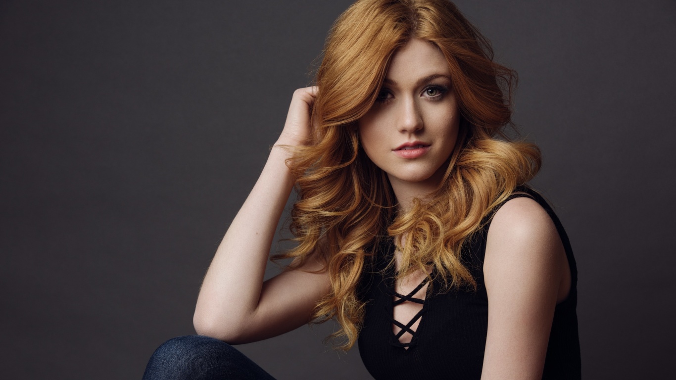 Katherine McNamara wallpaper 1366x768