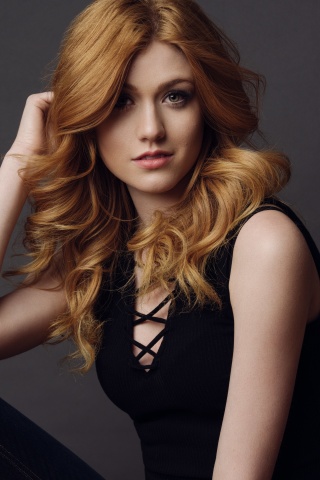 Katherine McNamara screenshot #1 320x480