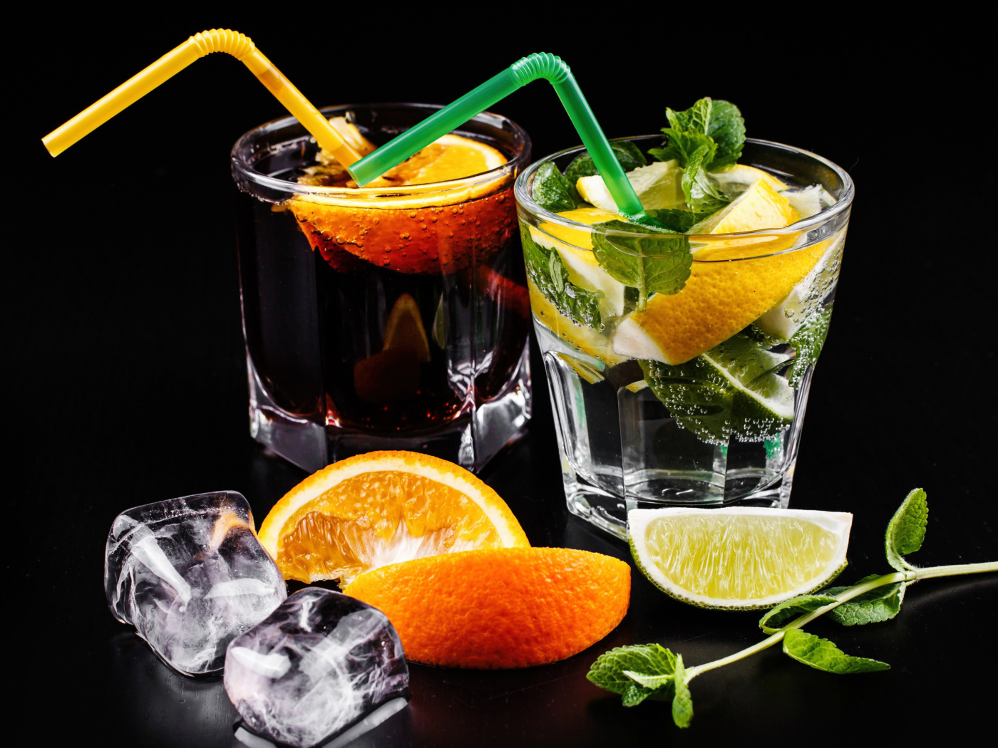 Обои Alcoholic Coctails 1400x1050