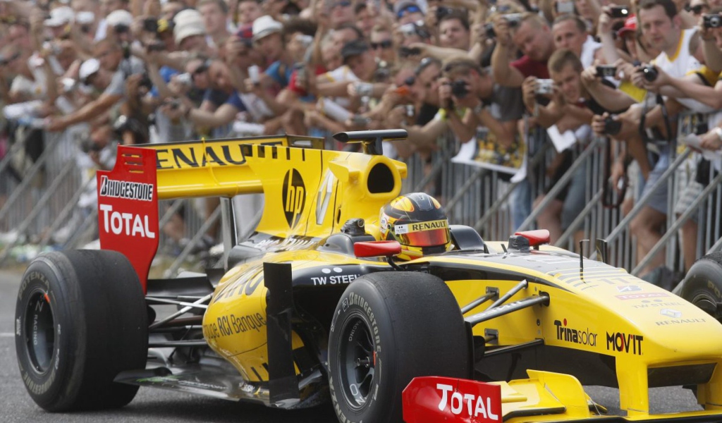 Sfondi N-Gine Renault F1 Team Show, Robert Kubica 1024x600