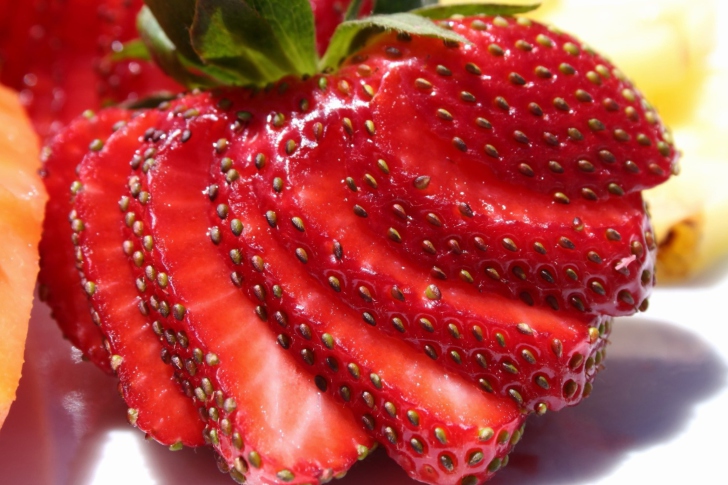 Sliced Strawberries wallpaper