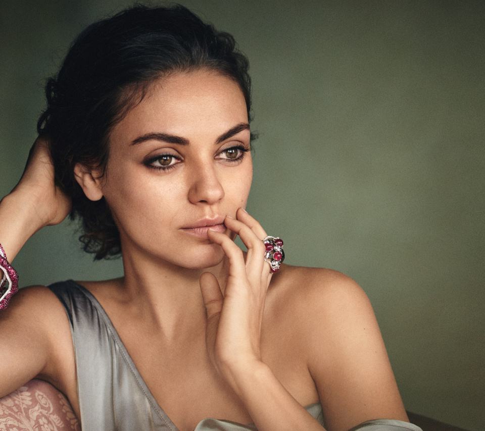 Обои Mila Kunis American actress 960x854