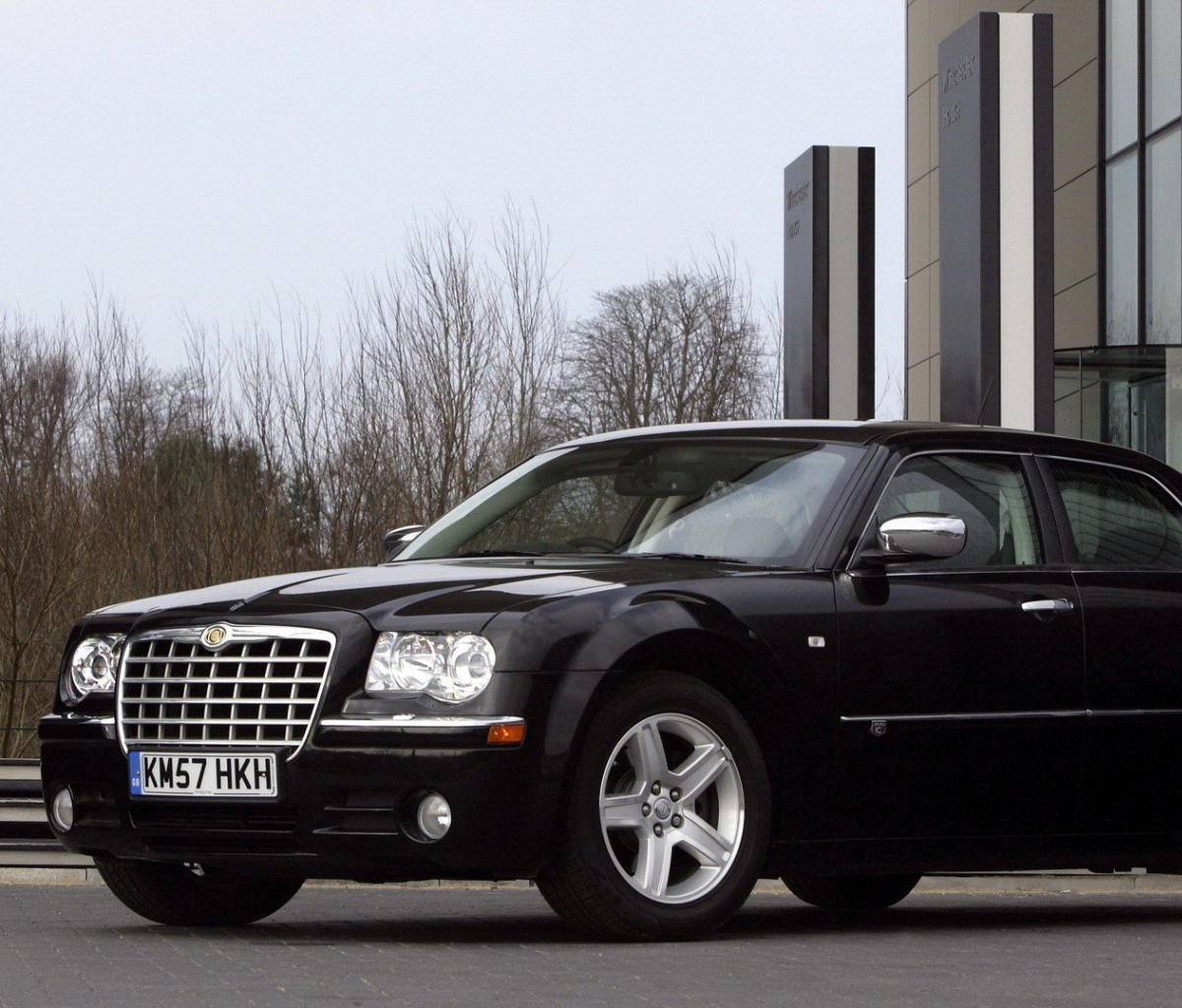 Screenshot №1 pro téma Chrysler 300C 1200x1024