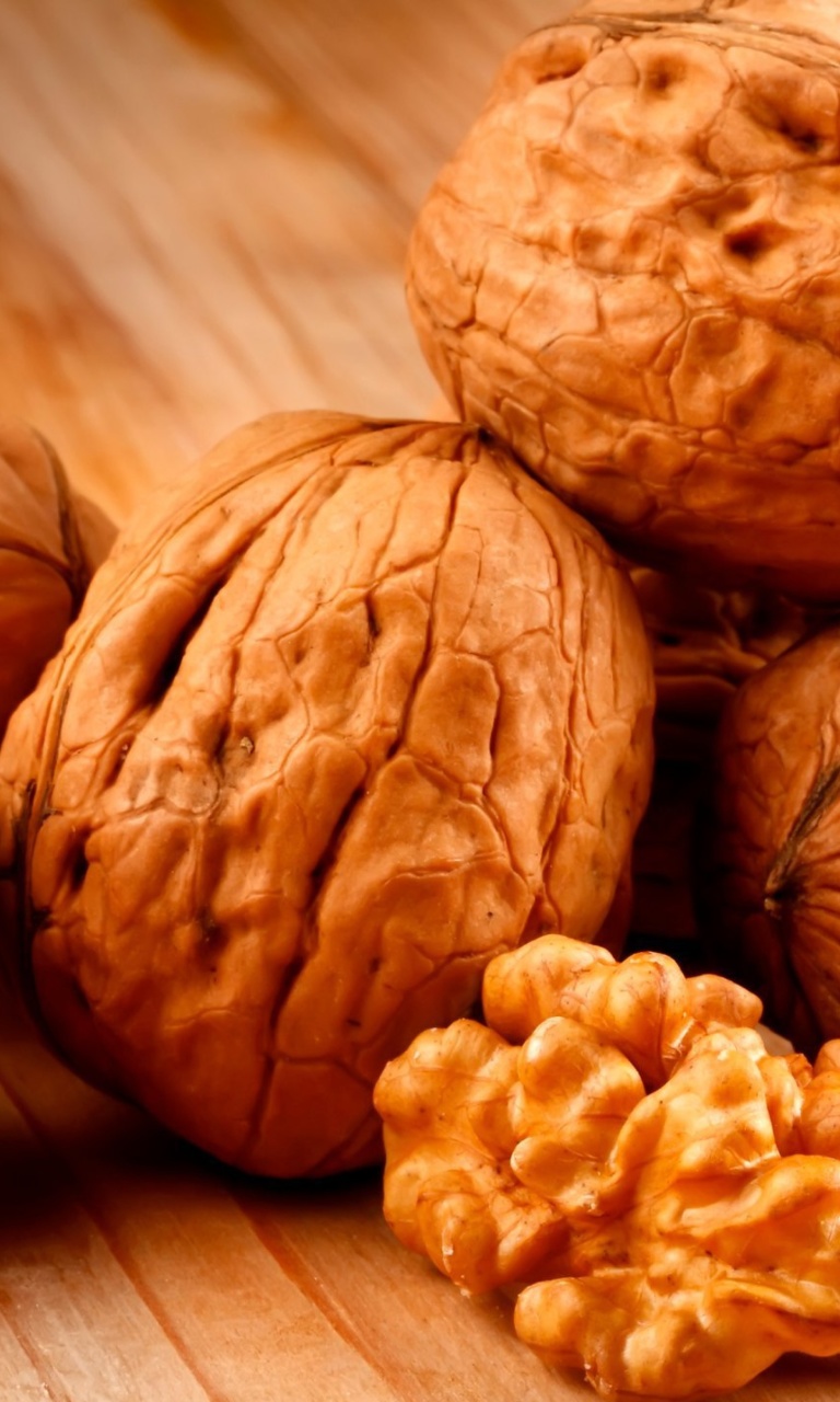 Das Walnut Wallpaper 768x1280