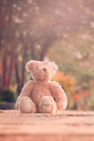 Screenshot №1 pro téma Teddy Bear Left Alone On Road 320x480