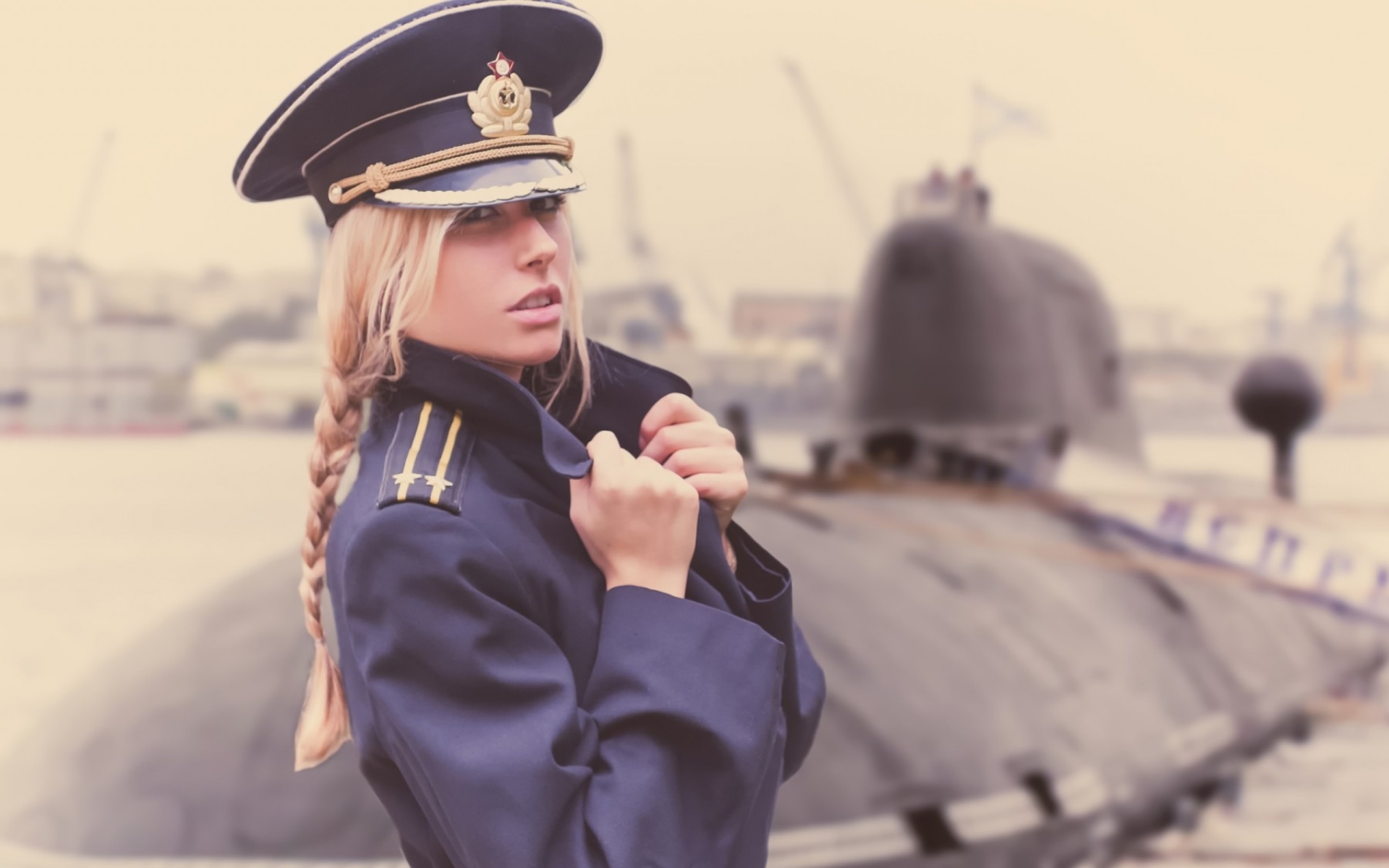 Sfondi Blonde military Girl on Marine Navy 1920x1200