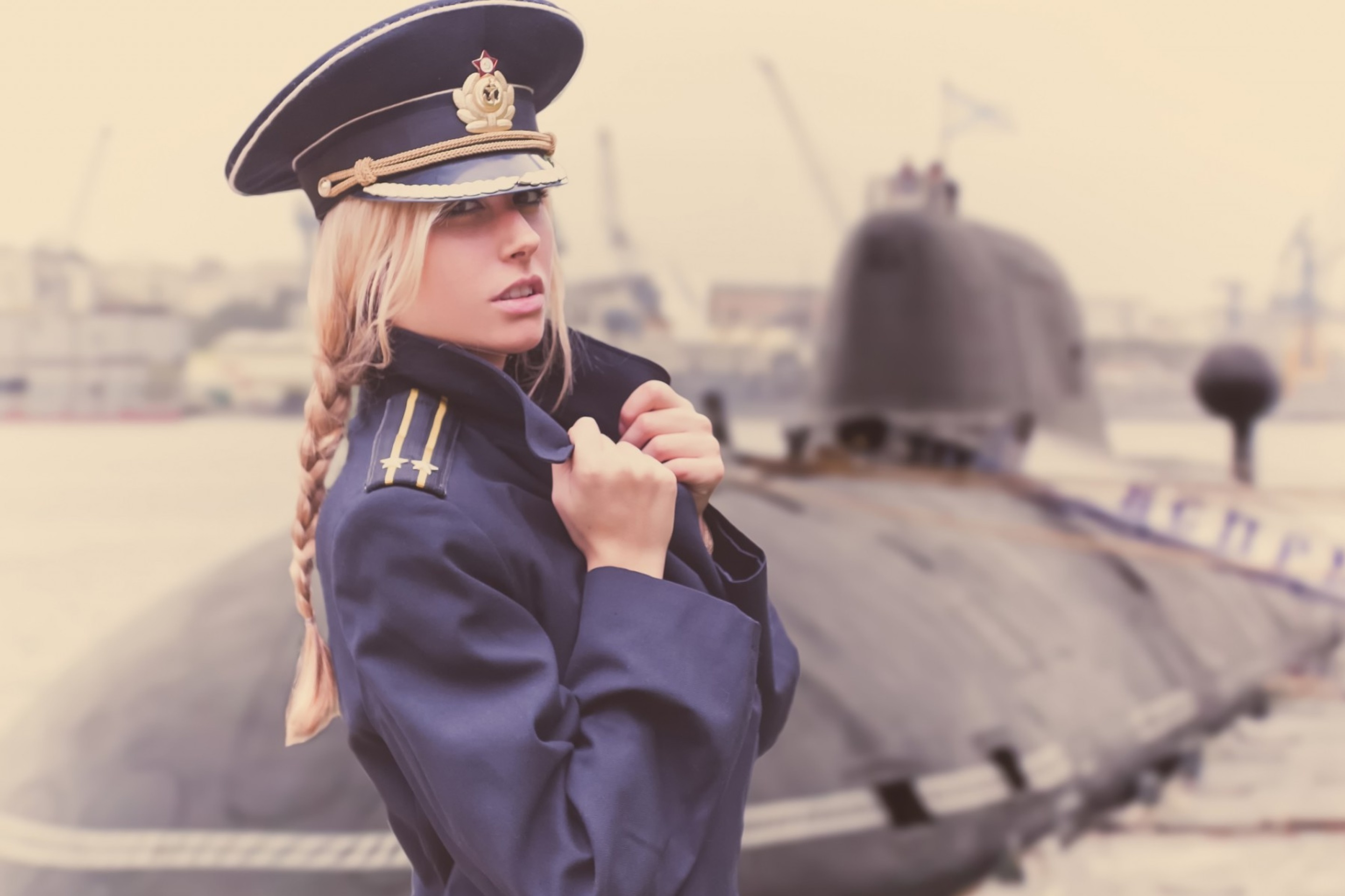 Обои Blonde military Girl on Marine Navy 2880x1920