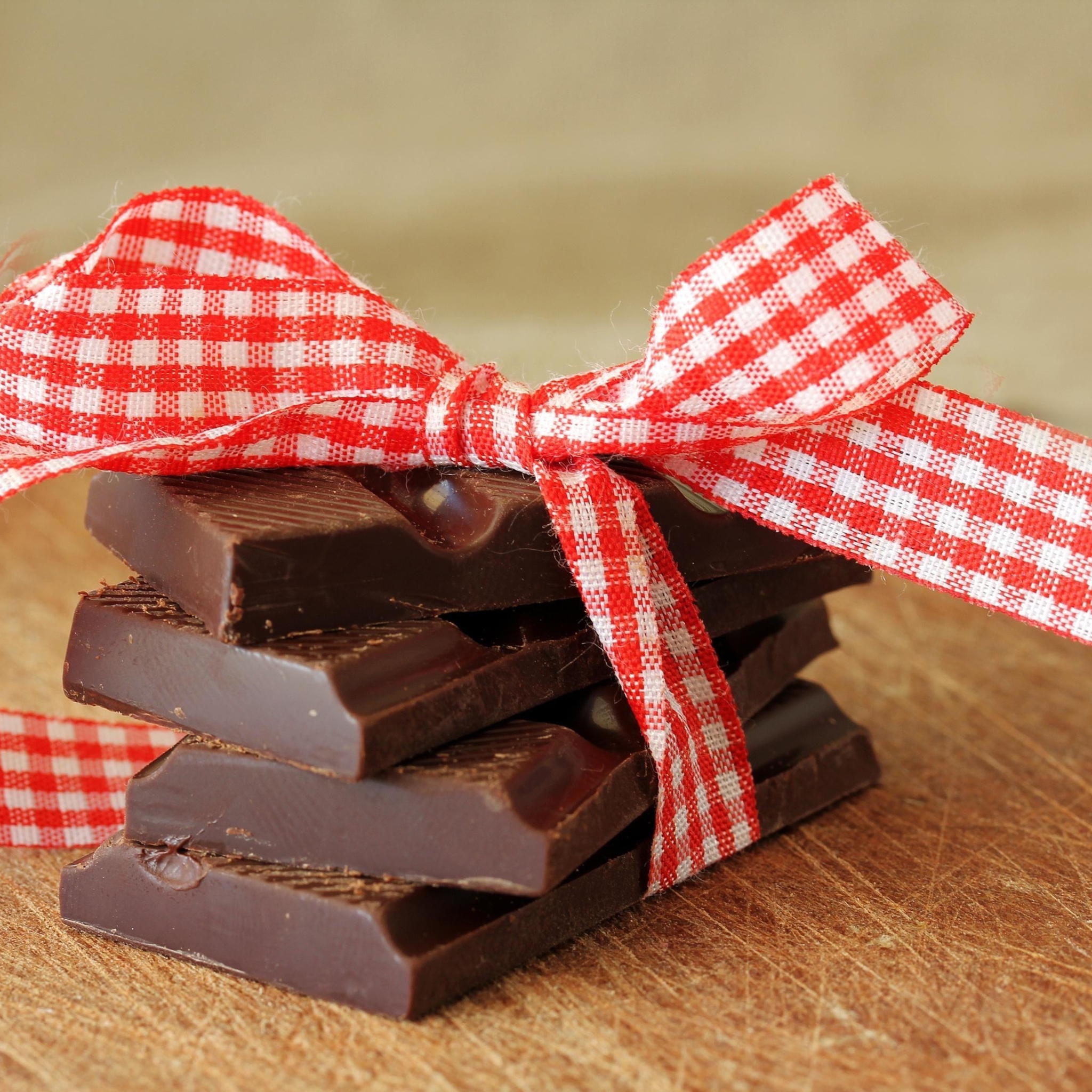 Chocolate And Red Bow screenshot #1 2048x2048