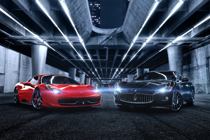 Fondo de pantalla Ferrari compare Maserati
