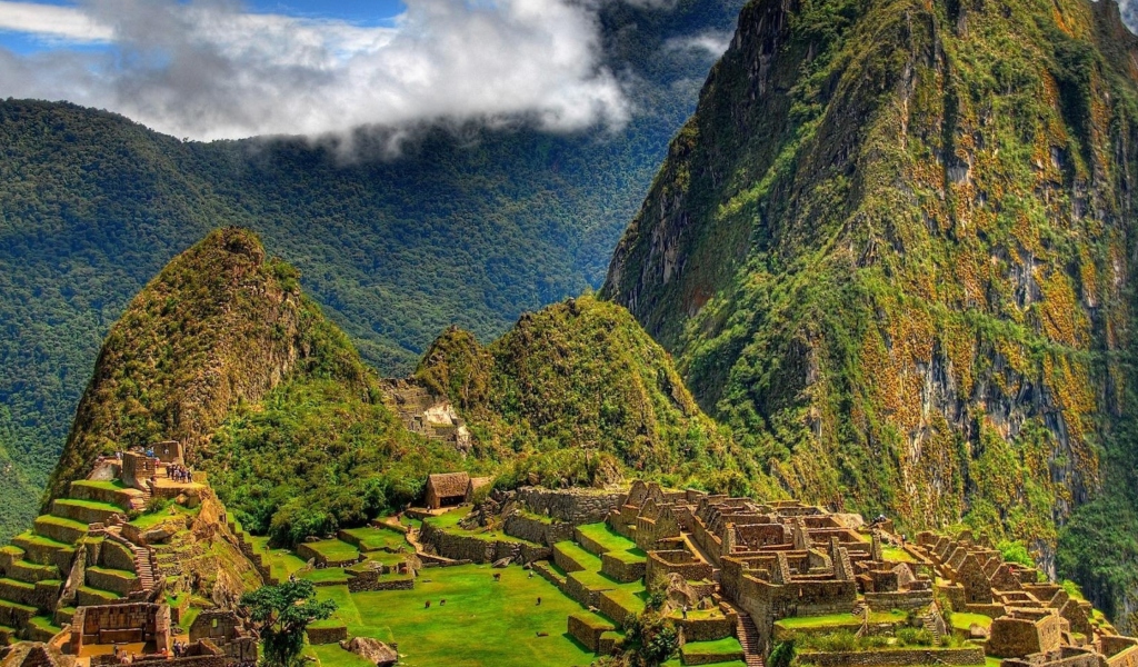 Обои Machu Picchu In Peru 1024x600