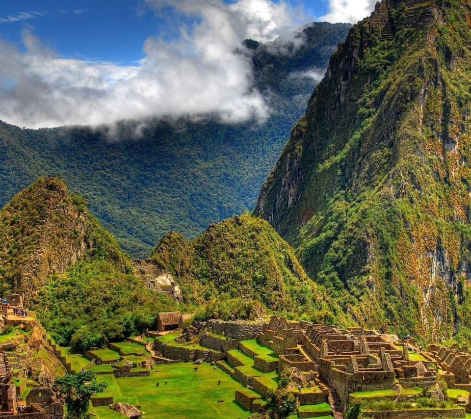 Machu Picchu In Peru wallpaper 960x854