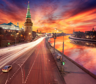 Red Sunset Over Moscow Kremlin papel de parede para celular para 1024x1024