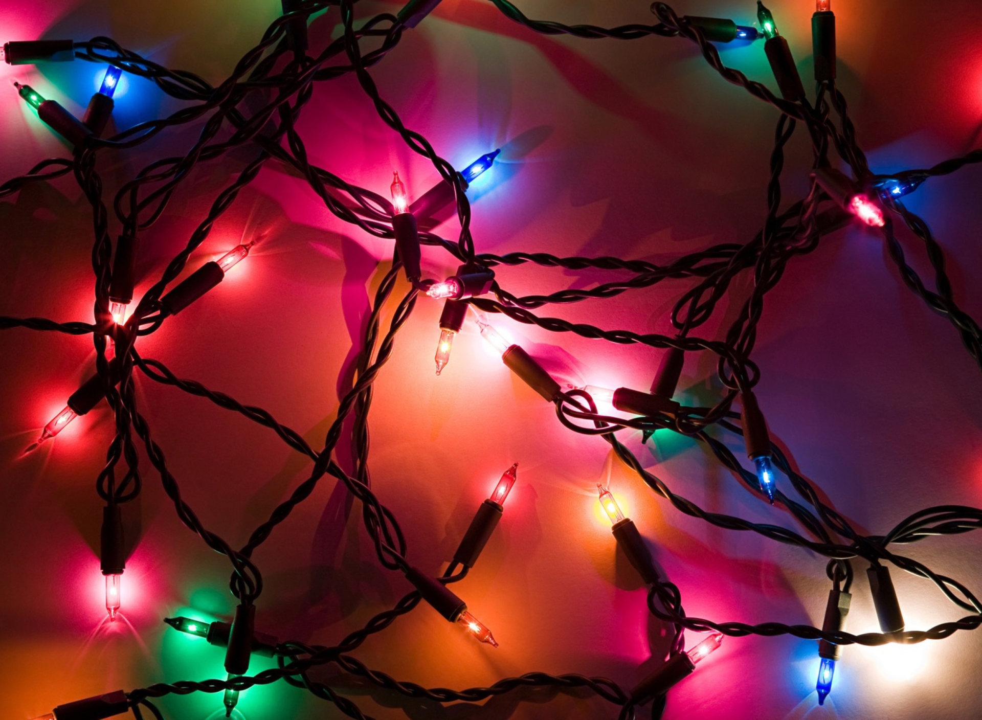 Обои Holiday Lights 1920x1408