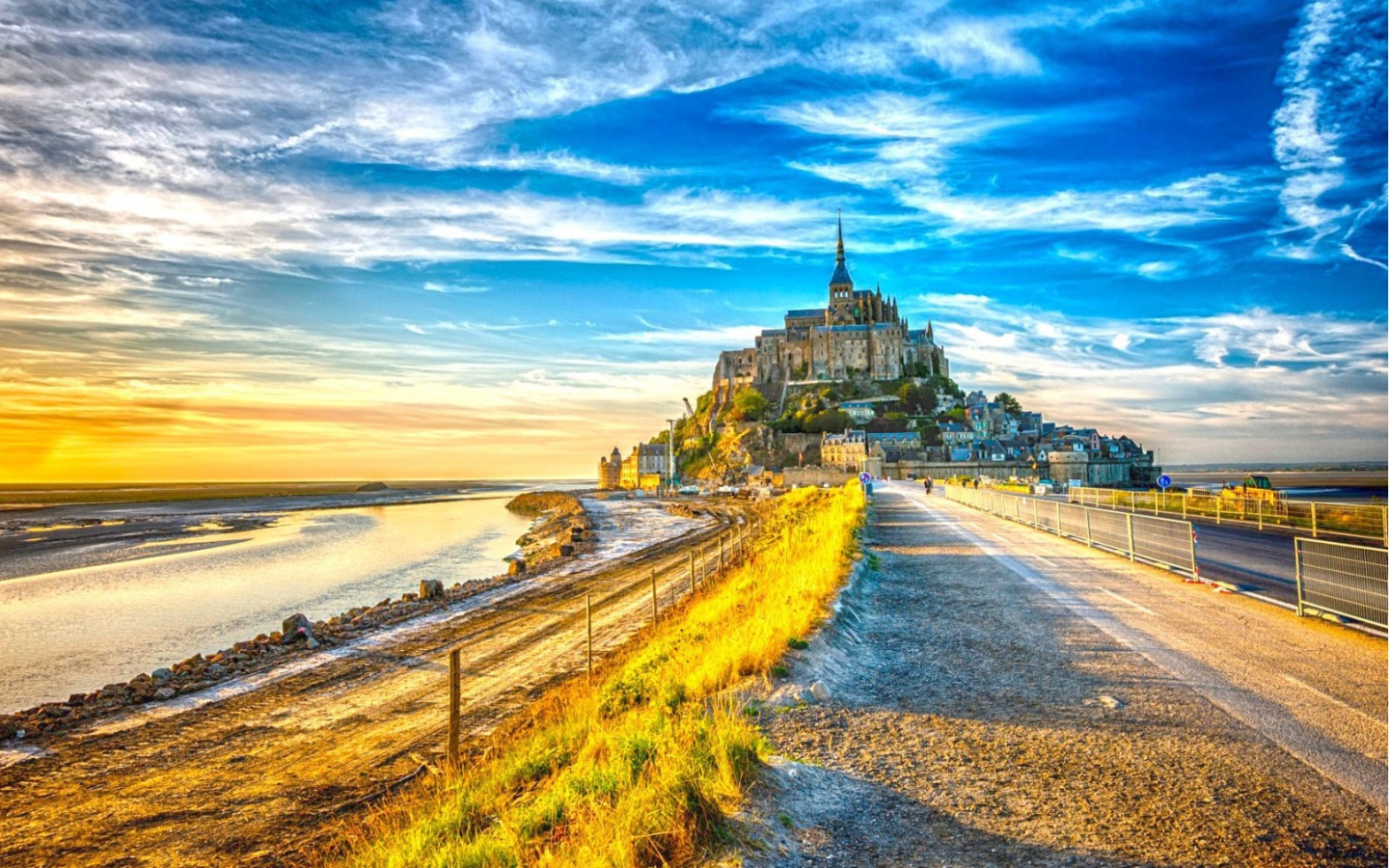 Screenshot №1 pro téma Normandy, Mont Saint Michel HDR 1440x900