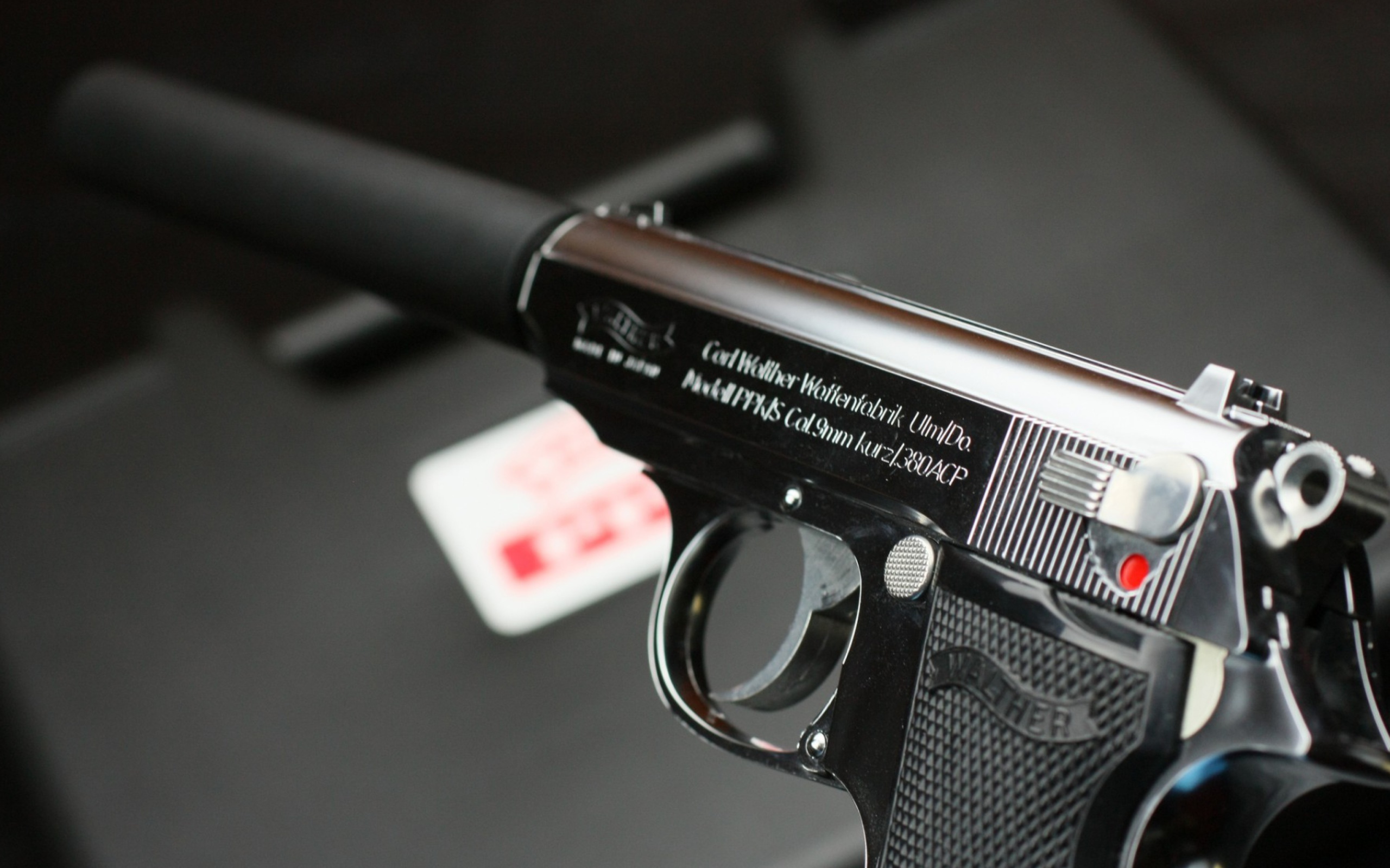 Screenshot №1 pro téma Carl Walther Waffenfabrik 380 ACP Automatic Colt Pistol 2560x1600