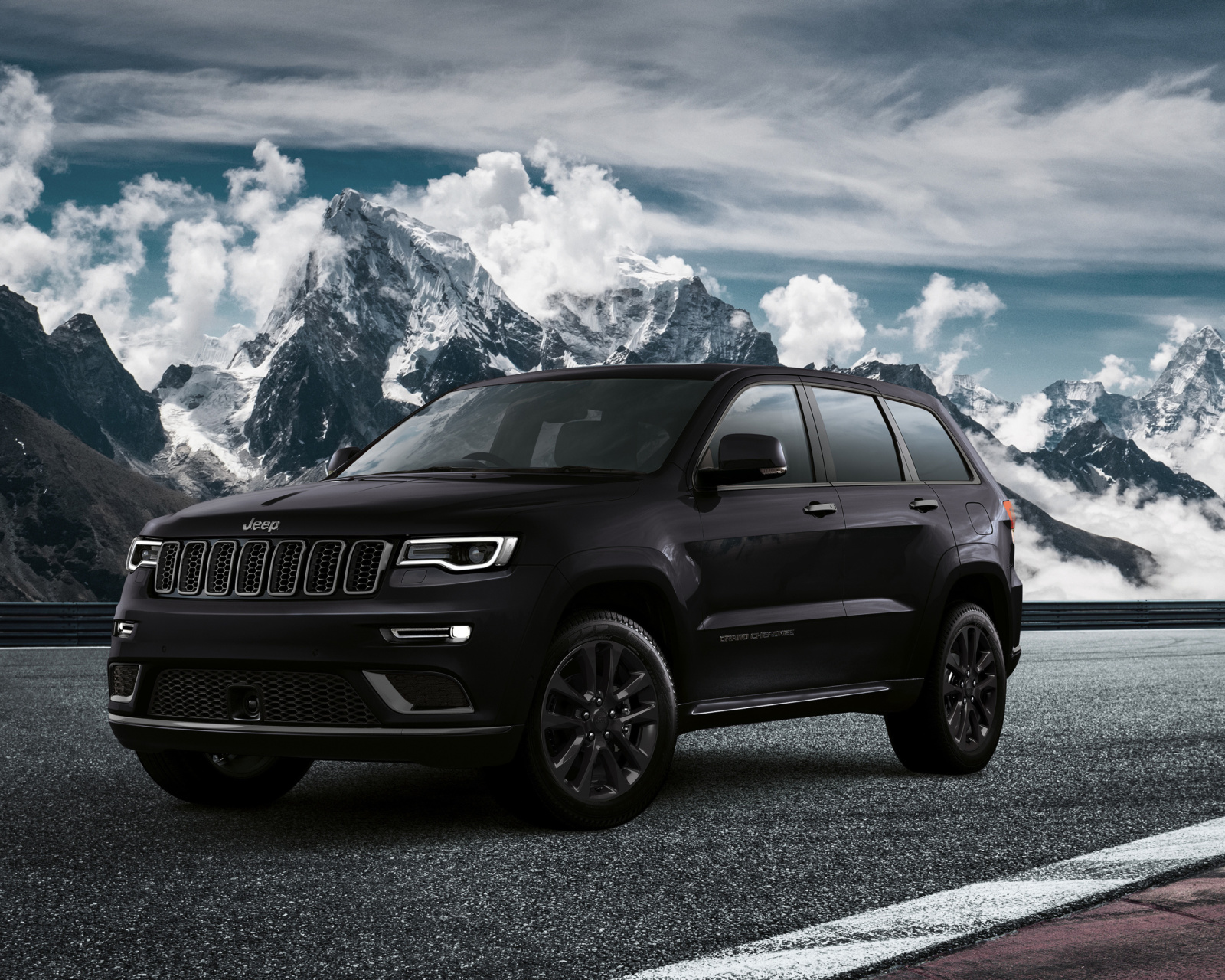 Fondo de pantalla Jeep Grand Cherokee S 2018 1600x1280