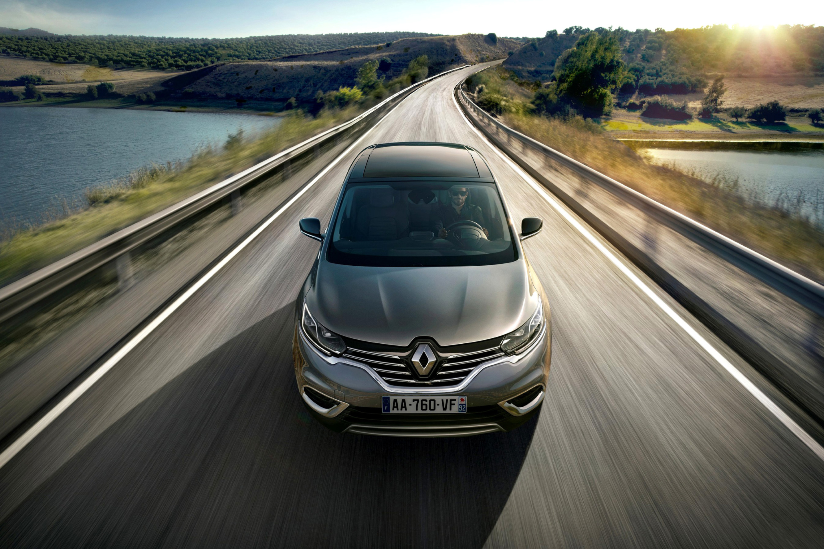 Screenshot №1 pro téma Renault Espace 2015 2880x1920