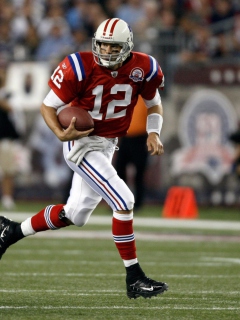 Das Tom Brady NFL Football Wallpaper 240x320