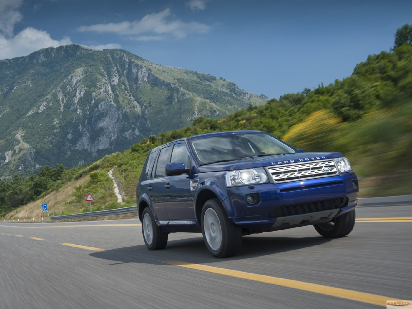 Screenshot №1 pro téma Land Rover Freelander 2 HD 1400x1050