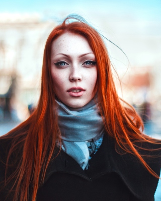 Kostenloses Gorgeous Redhead Girl Wallpaper für Nokia Asha 308