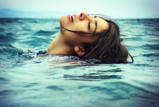 Free Swimming Picture for Android, iPhone and iPad