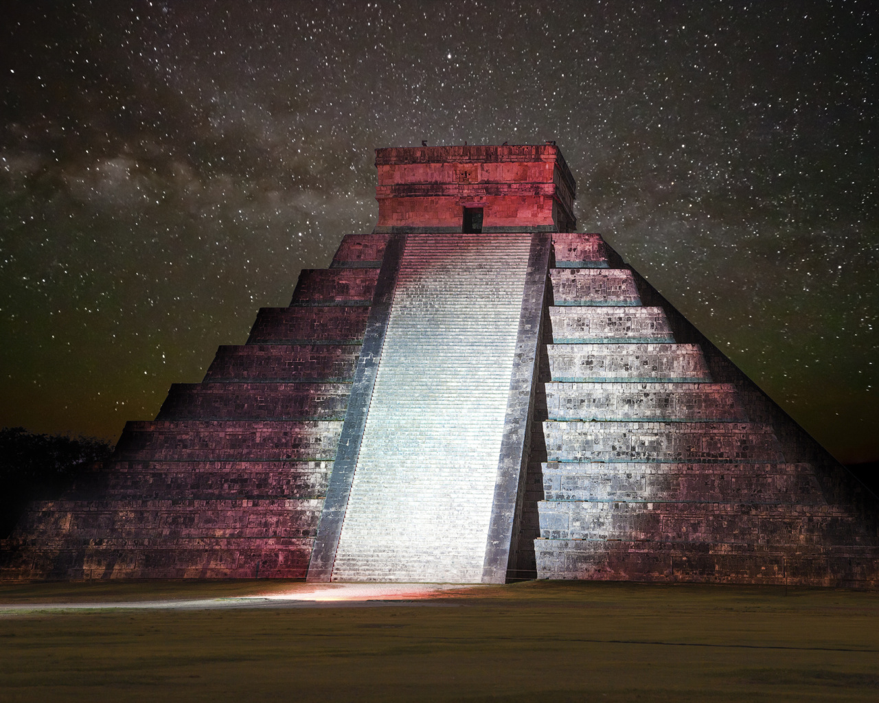 Das Chichen Itza Pyramid in Mexico Wallpaper 1280x1024