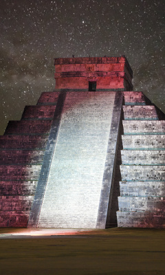 Das Chichen Itza Pyramid in Mexico Wallpaper 240x400