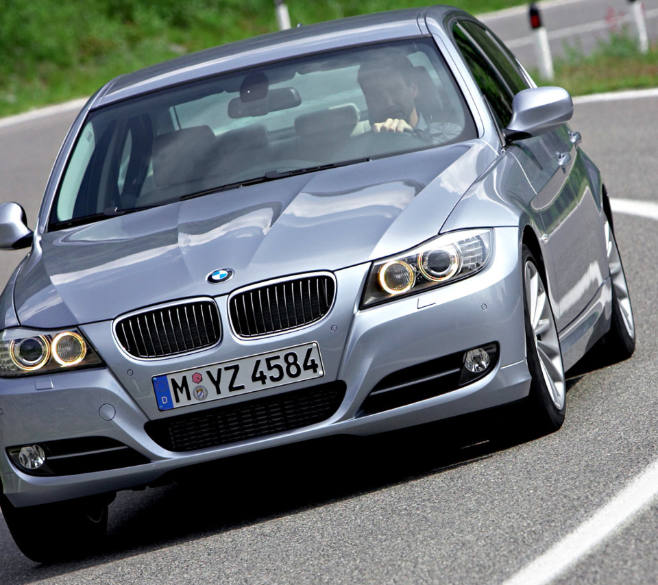 Обои BMW 3 Series E90 325i 960x854