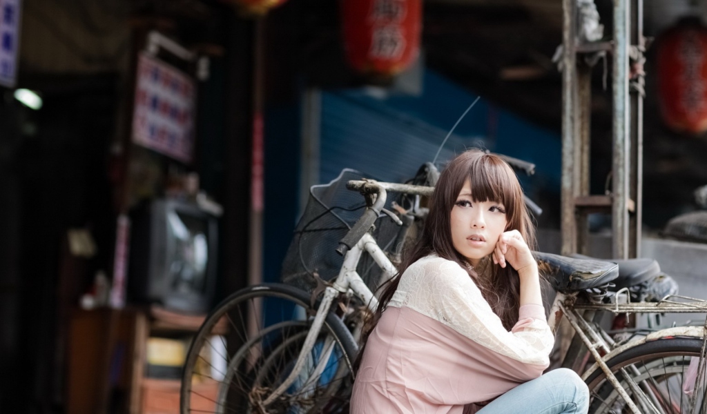 Das Cute Asian Girl With Bicycle Wallpaper 1024x600