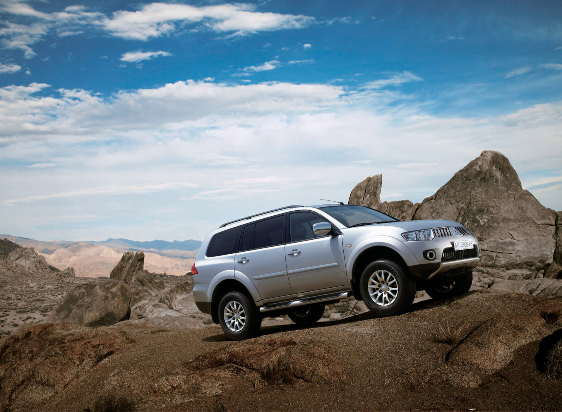 Das Mitsubishi Pajero Sport Wallpaper 1920x1408