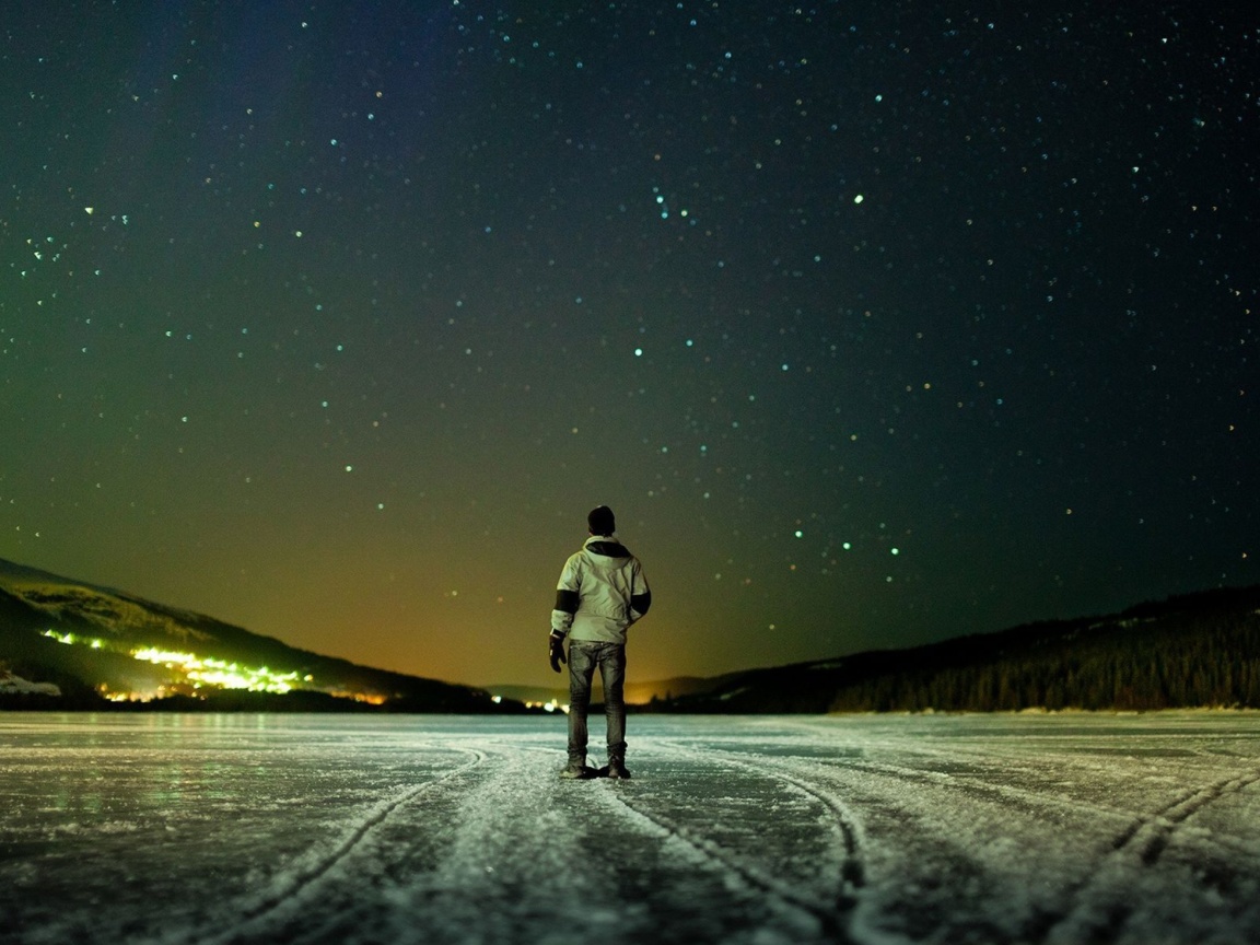 Fondo de pantalla Winter landscape under the starry sky 1152x864