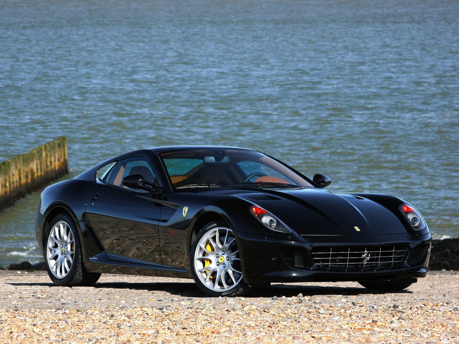 Screenshot №1 pro téma Ferrari 599 1600x1200
