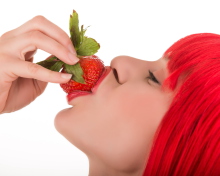 Strawberry Girl screenshot #1 220x176