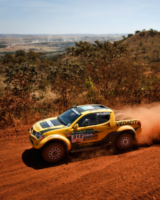 Mitsubishi L200 Triton Rally sfondi gratuiti per Nokia C5-05
