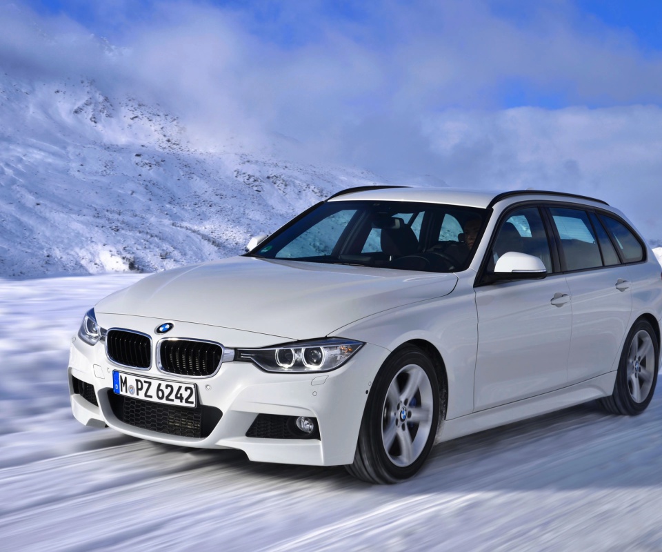 Screenshot №1 pro téma BMW 320d Wagon 960x800