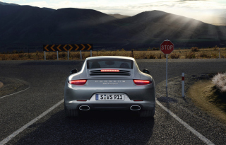 Porsche 911 Carrera - Obrázkek zdarma pro HTC Wildfire